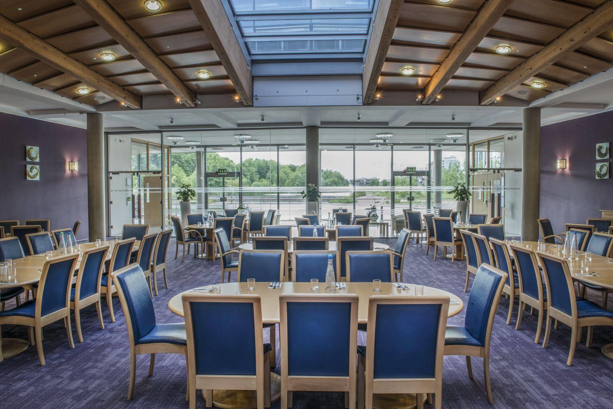 ホテル Jubilee Conference Centre ノッティンガム エクステリア 写真