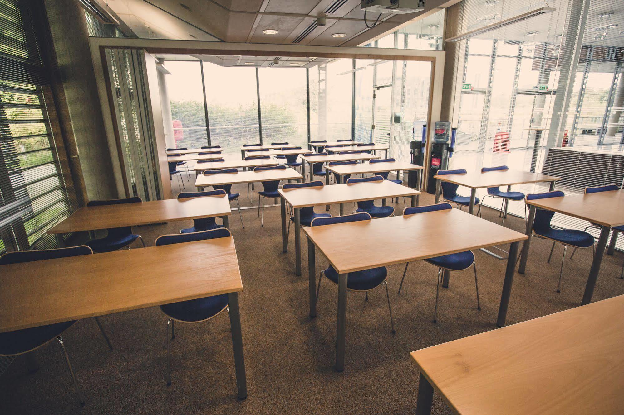 ホテル Jubilee Conference Centre ノッティンガム エクステリア 写真